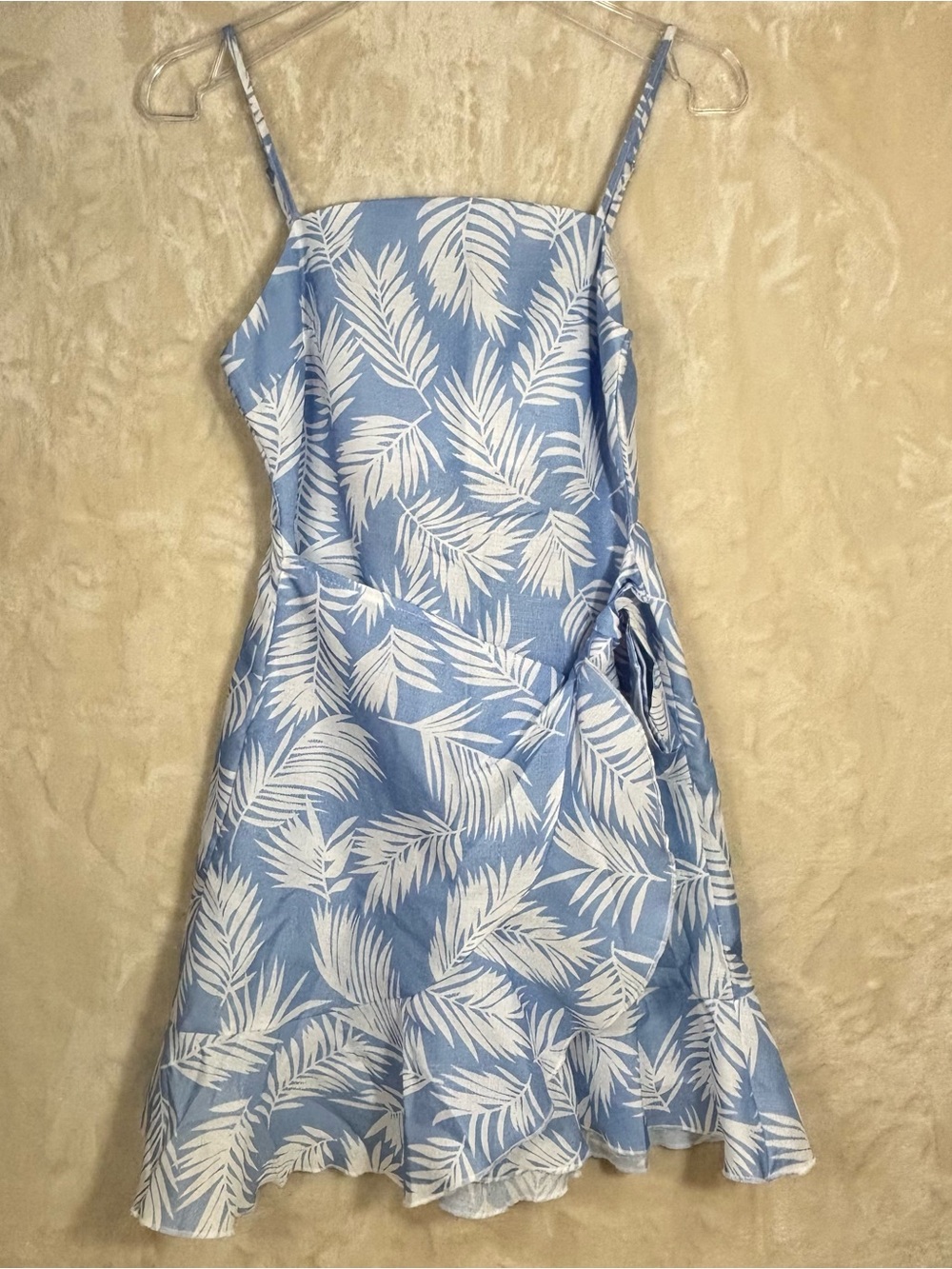 L'Atiste by Amy blue palm print mini dress w/ adjustable straps and a ruffle hem